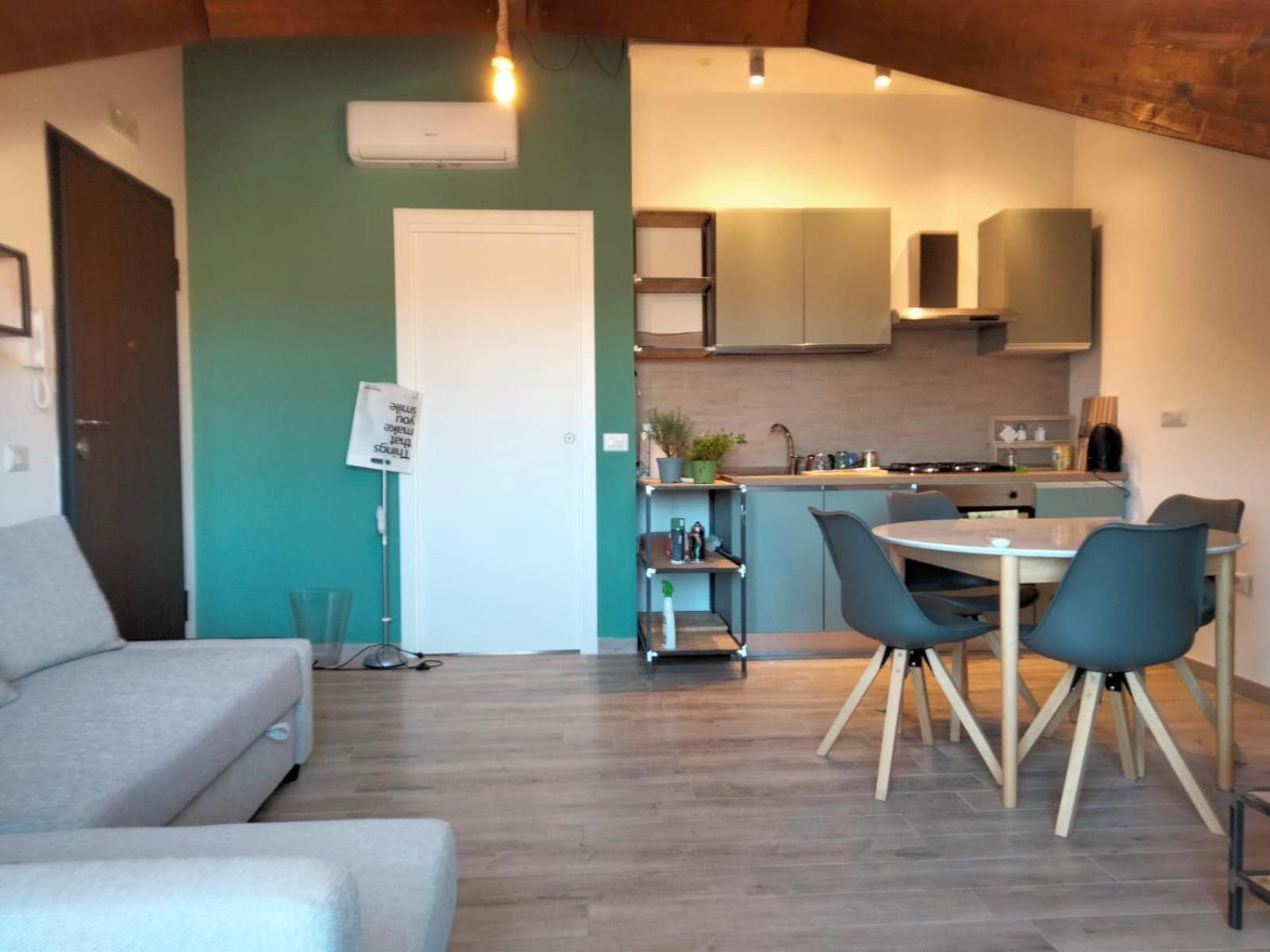 Apartamento La Mansarda Quarto  Exterior foto